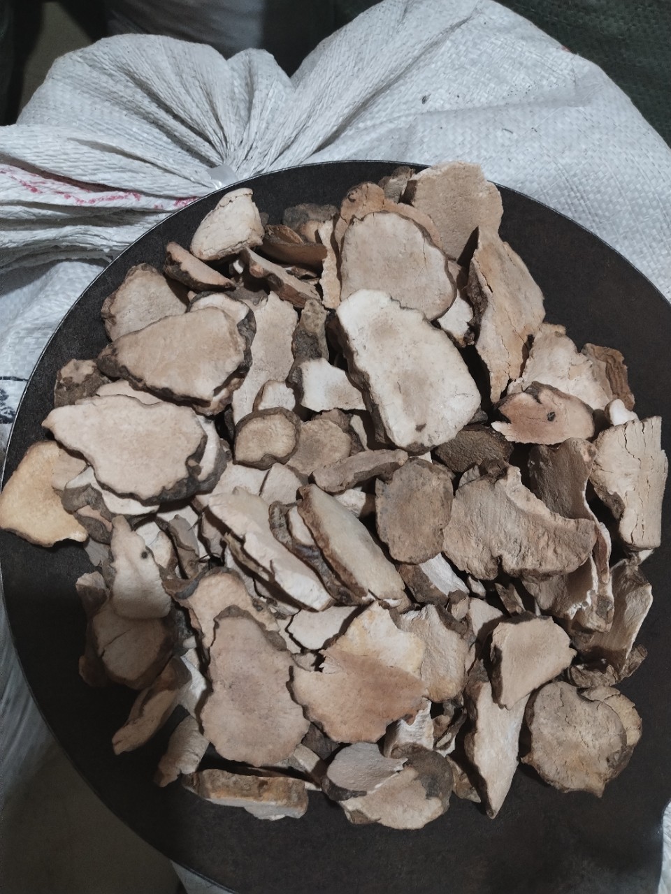 Dried Smilax Glabra Slices Tu Fu Ling 500g Hunan Starchy Rhizome for Tea and Soup specifications