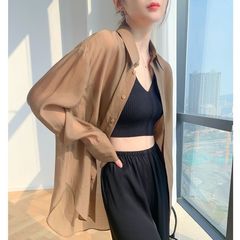 春の女性用フレンチ透明日焼け止めシャツ、薄いデザイン、ニッチでファッショナブル、カジュアル、ルーズでシックなシャツ