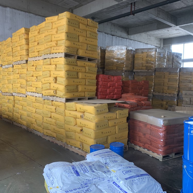 15034542567_1905456704