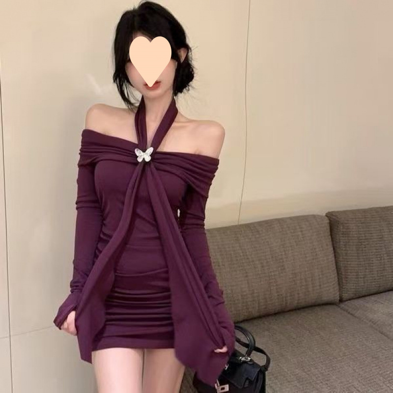 挂脖紫色长袖连衣裙女秋冬纯欲性感包臀小妈裙一字肩名媛内搭裙子