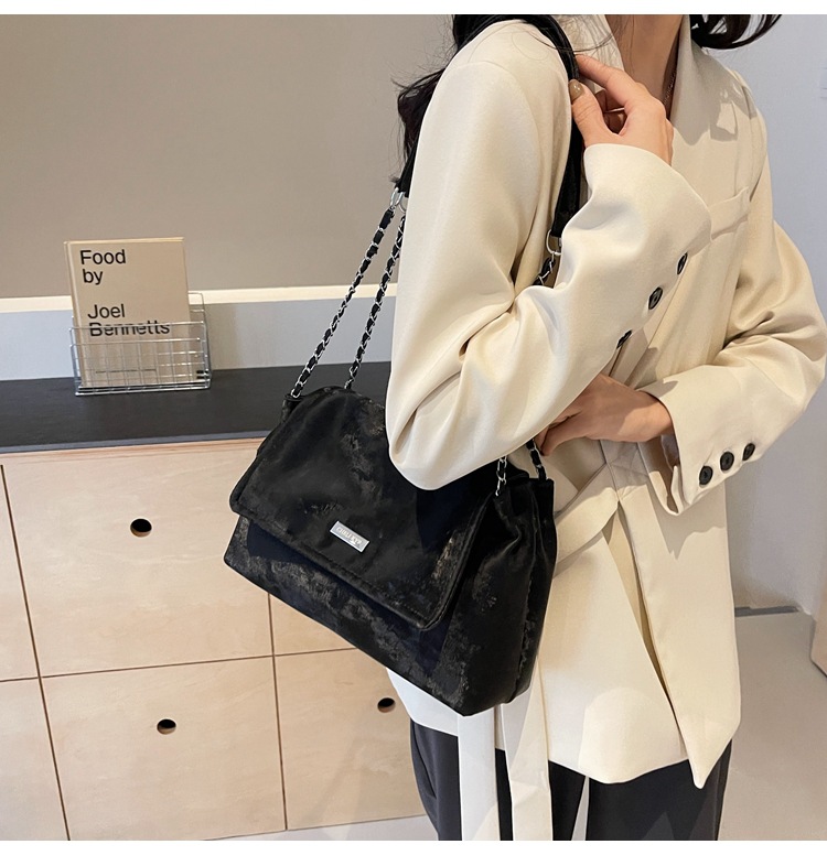 Large capacity for 2024 autumn/winter new fashionable niche women's texture chain single shoulder crossbody tote bag_voghion.com