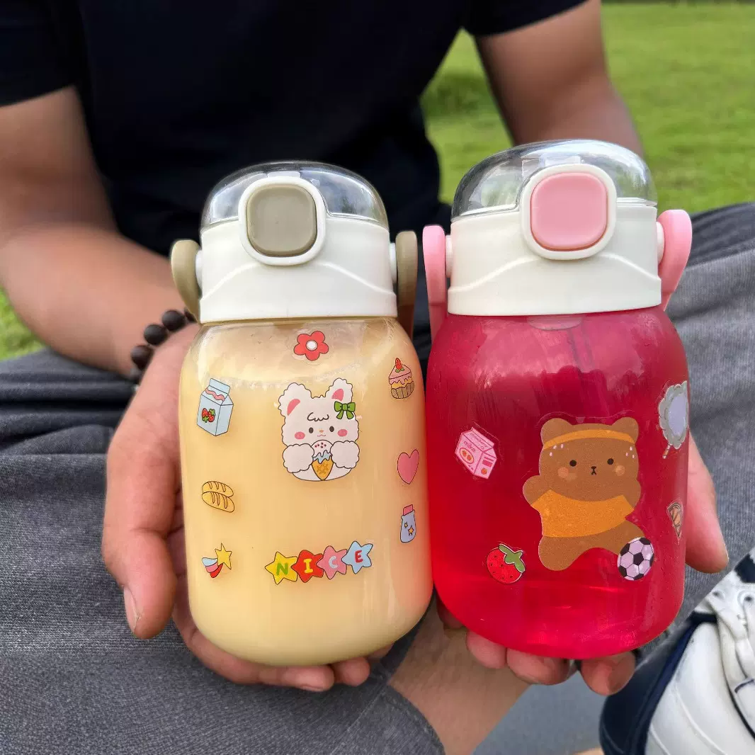 夏季卡通便携塑料杯学生可爱吸管杯儿童水杯耐摔大容量大肚杯子