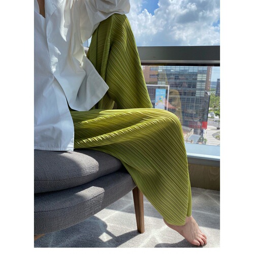 Fashionable original fabric Miyake pants, summer bright color, nine-quarter wide-leg pants, pleated pants, cool casual pants