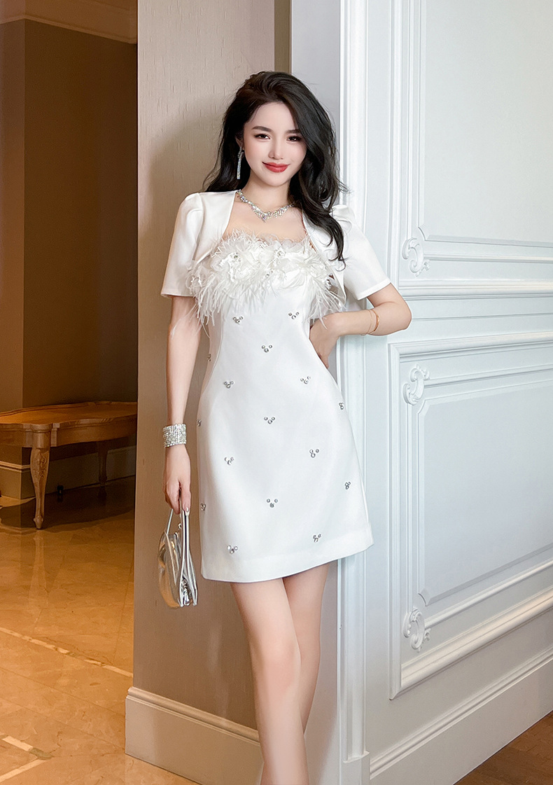 Váy trắng dự tiệc sinh nhật phong cách người nổi tiếng đính lông thú và kim cương — Màu trắng chi tiết 13