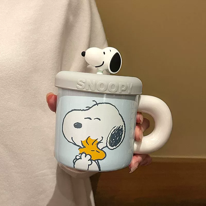 Керамическая чашка (Snoopy) с крышкой — милая кружка-подарок для девушек, яркие варианты ручек