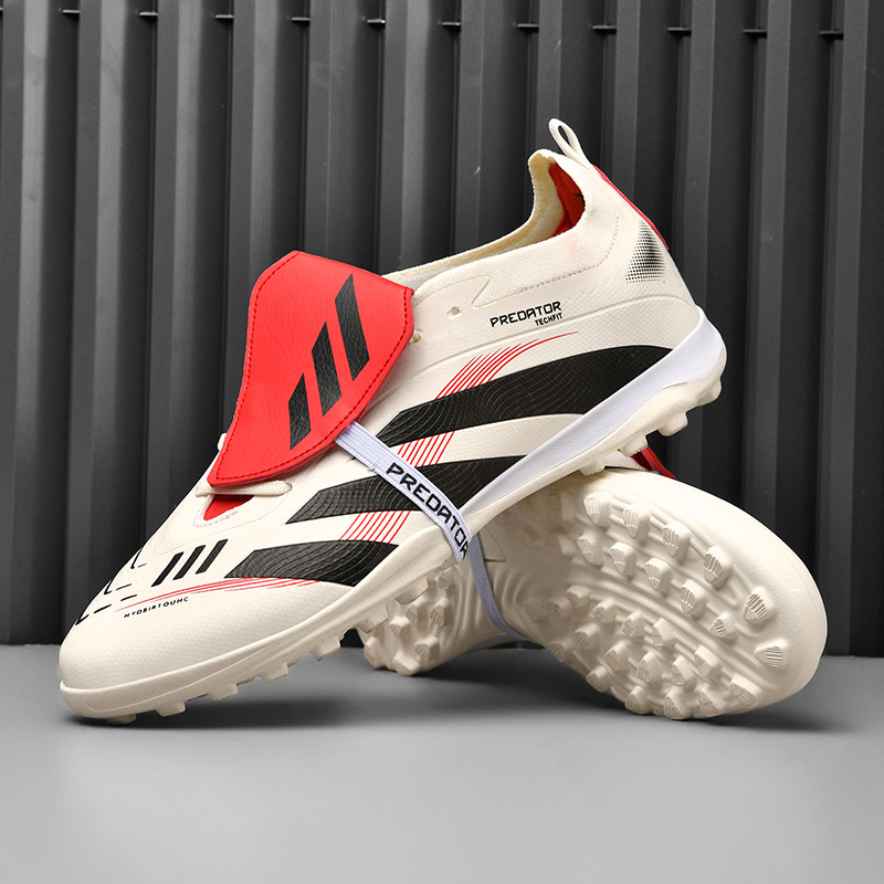 부러진 손톱--베이지색