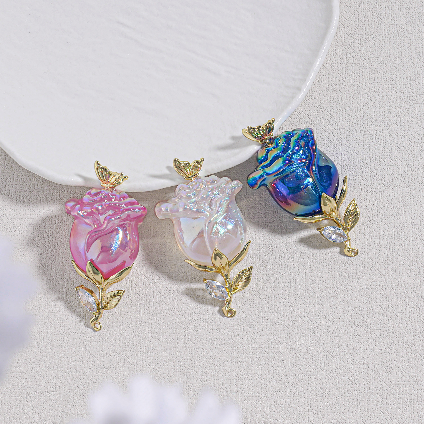 Colgante de Flor de Rosa de Alta Gama, Estilo Medieval, con Incrustaciones de Resina y Esmalte, con Borla, Hecho a Mano