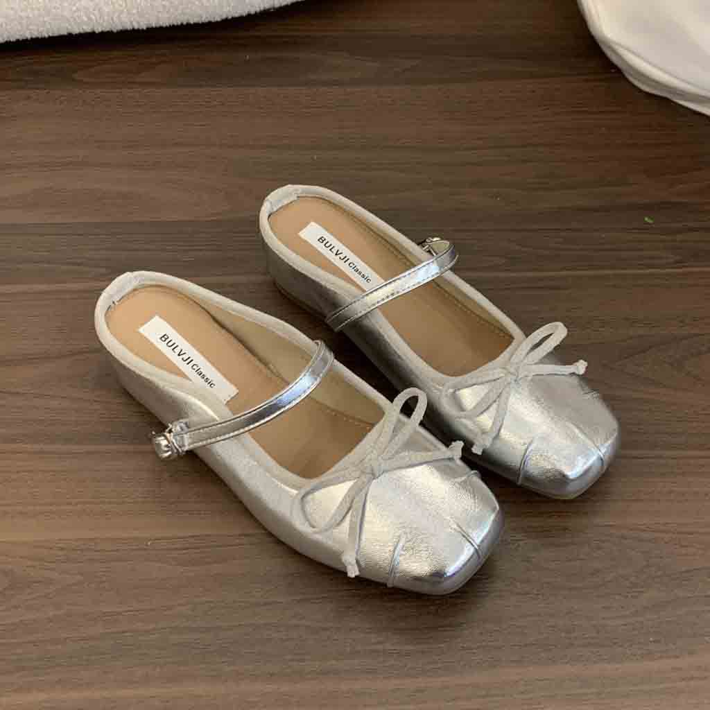 Media pantuflas de puntera plateada aumentada interior, ropa exterior femenina 2025 nuevo estilo primavera hada noche suela gruesa zapatos Mary Jane