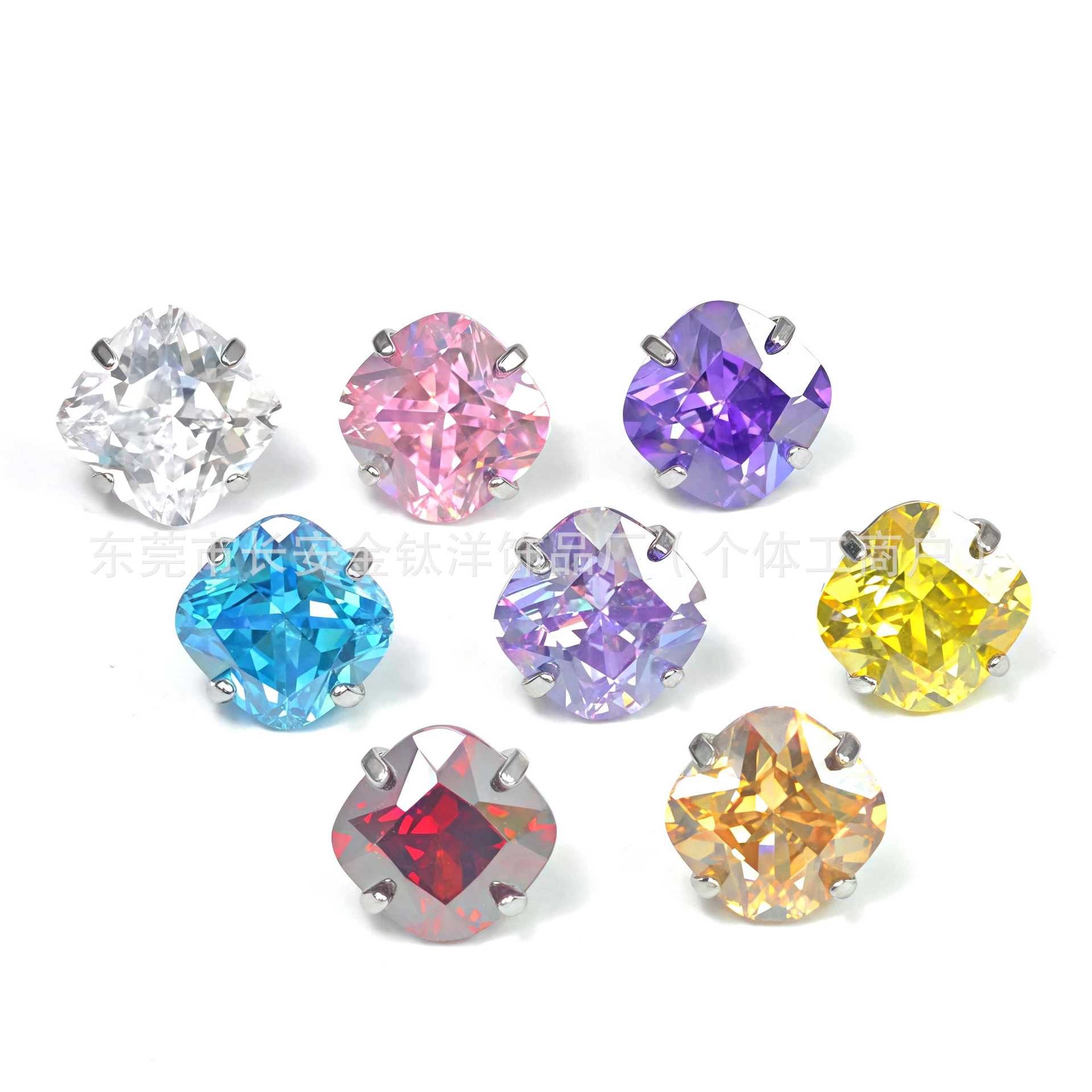 Pointed titanium steel lip stud product view