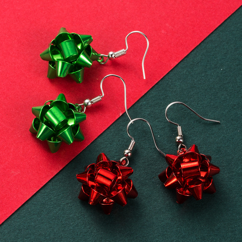 Fashion New Christmas Metal Star Snowflake Earrings Wholesale Nihaojewelry display picture 2