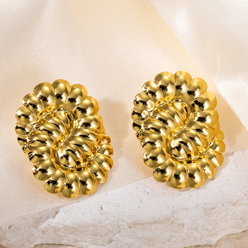 6g Weight 0.03µm Gold Plating Thickness Electroplated Gold Plating Process 201 Stainless Steel Ear Needle Material Golden Plated Plating Material Ear Studs Classification 1 Pair Quantity Daily Occasion 201 Stainless Steel Material Letter, Leaves, Heart Shape Pattern Women's Gender Elegant Style Plating Craft Titanium Steel Letter Leaves Heart Shape Elegant Ear Studs For Women's 4