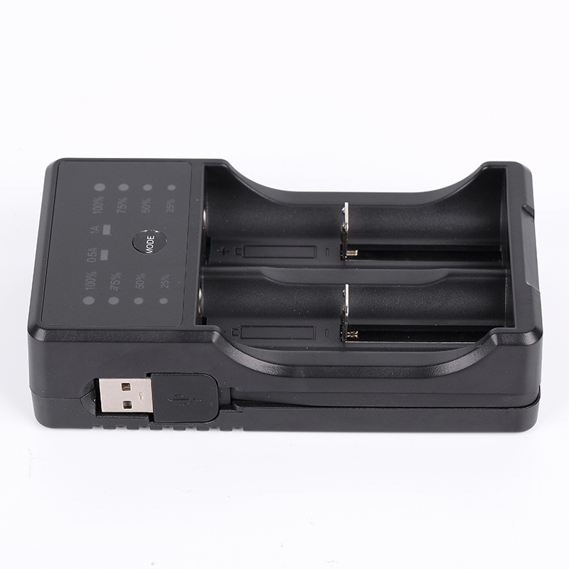 强光手电筒万能充18650镍氢等电池充电器3.7V锂电池26650双槽智能