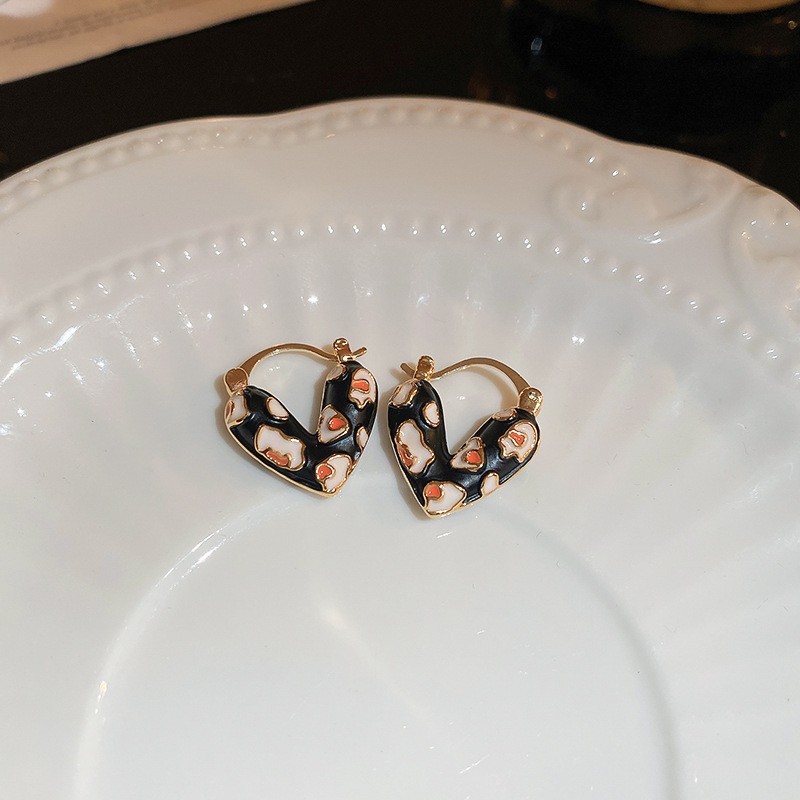 Genuino oro electrochapado aguja de Plata Perla pendientes redondos nicho elegante todo-fósforo pendientes Luz de lujo de alto grado pendientes retro para las mujeres