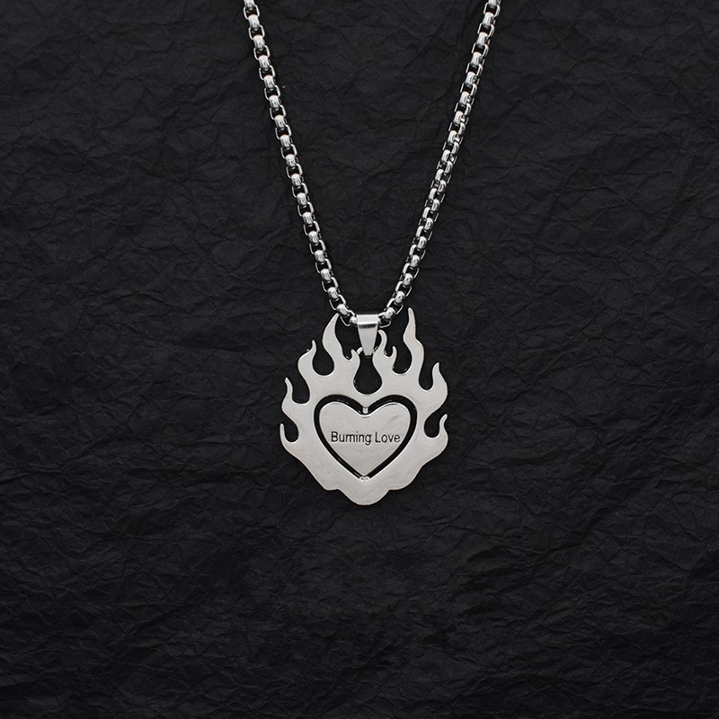 Collana da uomo con fiamma ardente, collana d'amore con fiamma ardente, nuova moda, in acciaio al titanio, con catena lunga, con cappuccio, decorazione a manica corta per le donne_voghion.com