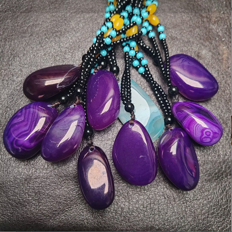 фиолетовый