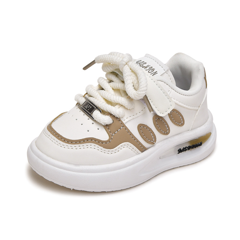 Otoño nueva moda zapatos infantiles, zapatos deportivos de suela suave, zapatos de skate de altura baja, zapatos blancos, zapatos para niños y niñas.