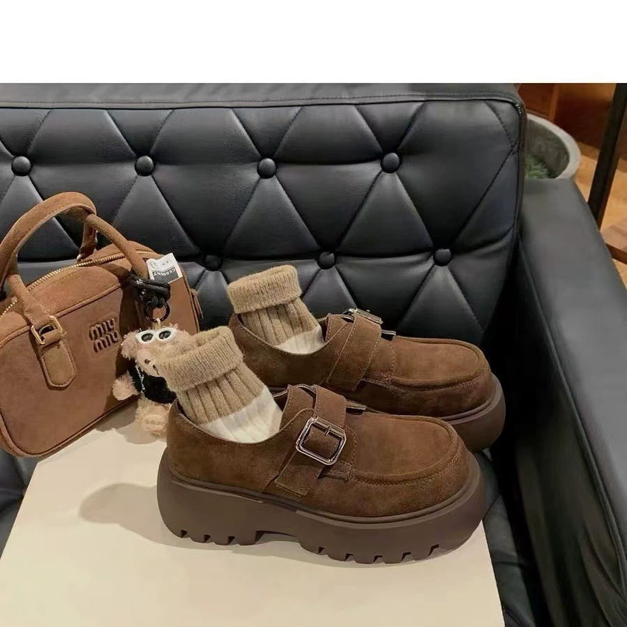 Женские кожаные туфли-лоферы на толстой подошве с круглым носком, металлической пряжкой и увеличением роста, весна-осень, модель 858-3~