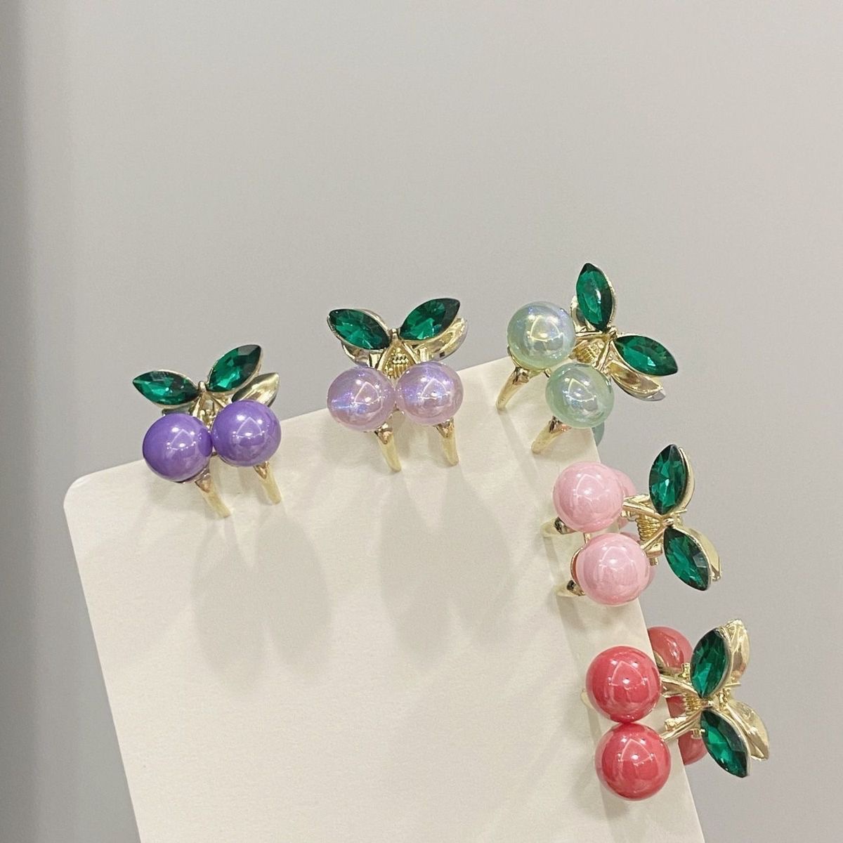 6g Weight Hair Claws Hair Accessories Type 1 Piece Quantity Holiday, Street Occasion Imitation Pearl Material Cherry Pattern All Seasons Season Women's Gender Cute, Sweet Style Cute Sweet Women's Cherry Imitation Pearl Hair Claws 17