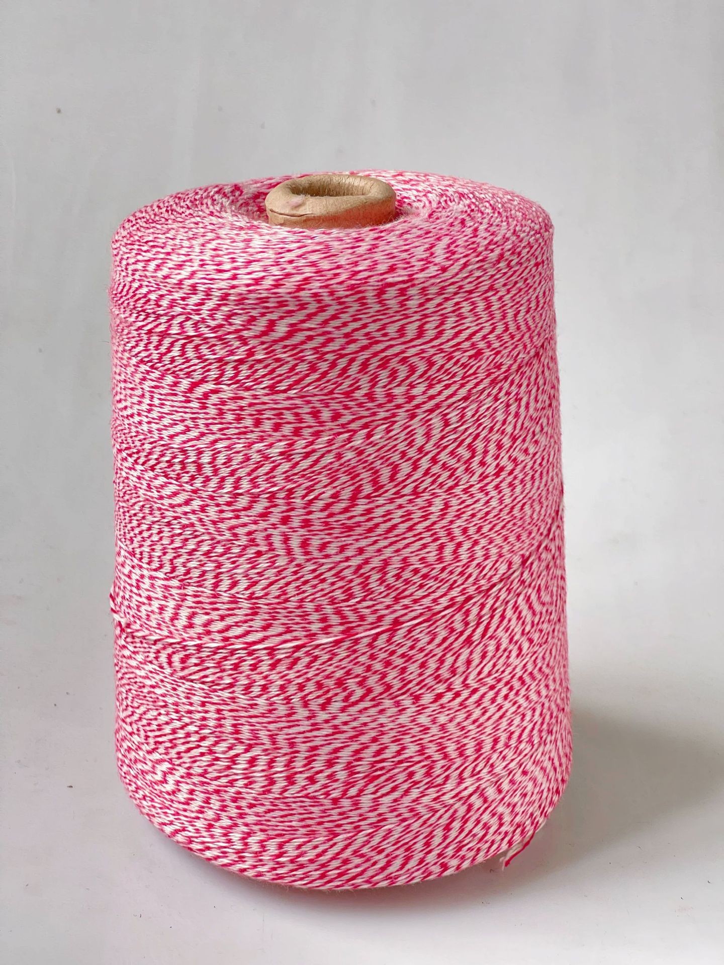 빨간색과 흰색 1.3kg 가닥