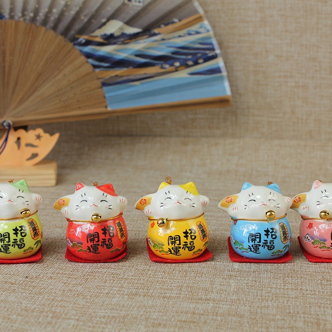 Estilo japonés Lucky Damo decoración tamaño pequeño tienda apertura regalo creativo hogar cerámica lindo escritorio decoración del coche