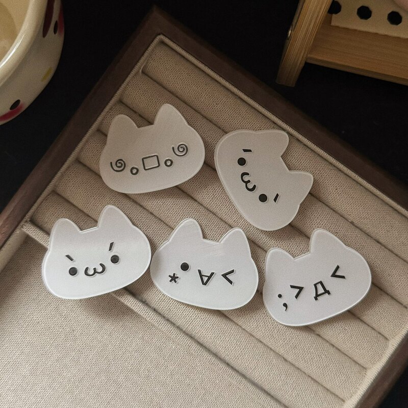 Fun Acrylic Emoji White Bunny Hair Clip Cartoon Sweet Girly Style Duckbill Clip Hairpin Hair Accessory Clip