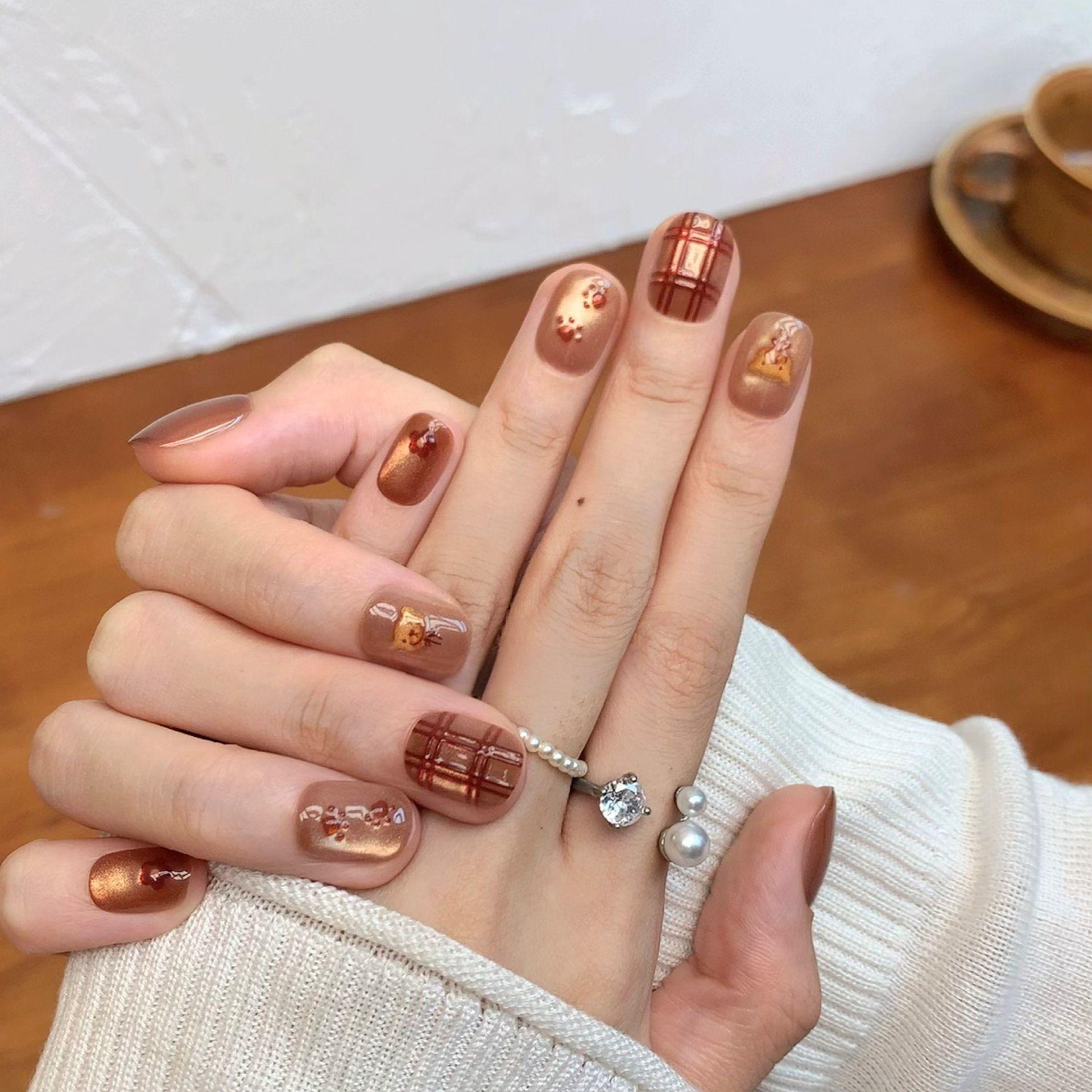 Otoño y invierno nuevo uso de uñas osos marrones estereoscópicos garras de gato corto pieles de uñas adorables productos terminados de uñas