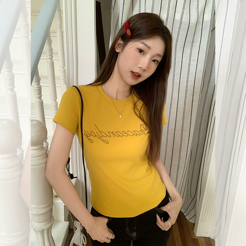 Real Shot Real Price с круглым вырезом и правым плечом, с надписью Hot Diamond, маленький дизайн, футболка с короткими рукавами для женщин, лето 2025, топ для похудения