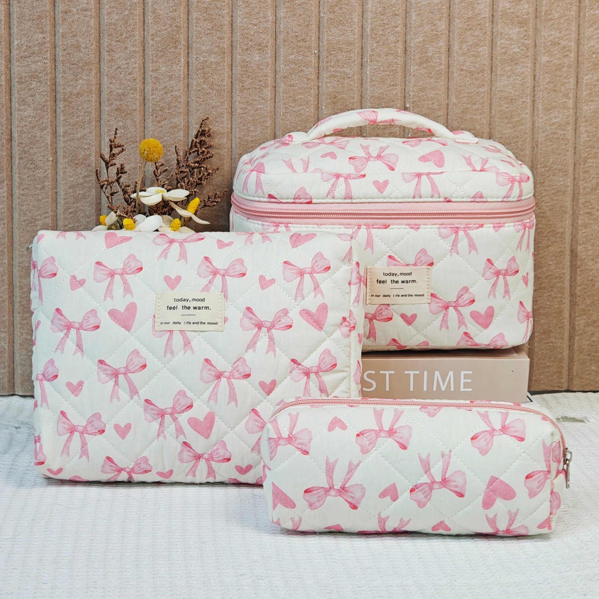 Bolsos de maquillaje portátiles de gran capacidad, pequeñas flores trituradas, acolchados portátiles, algodón, flores encantadoras, estudiantes viajeros