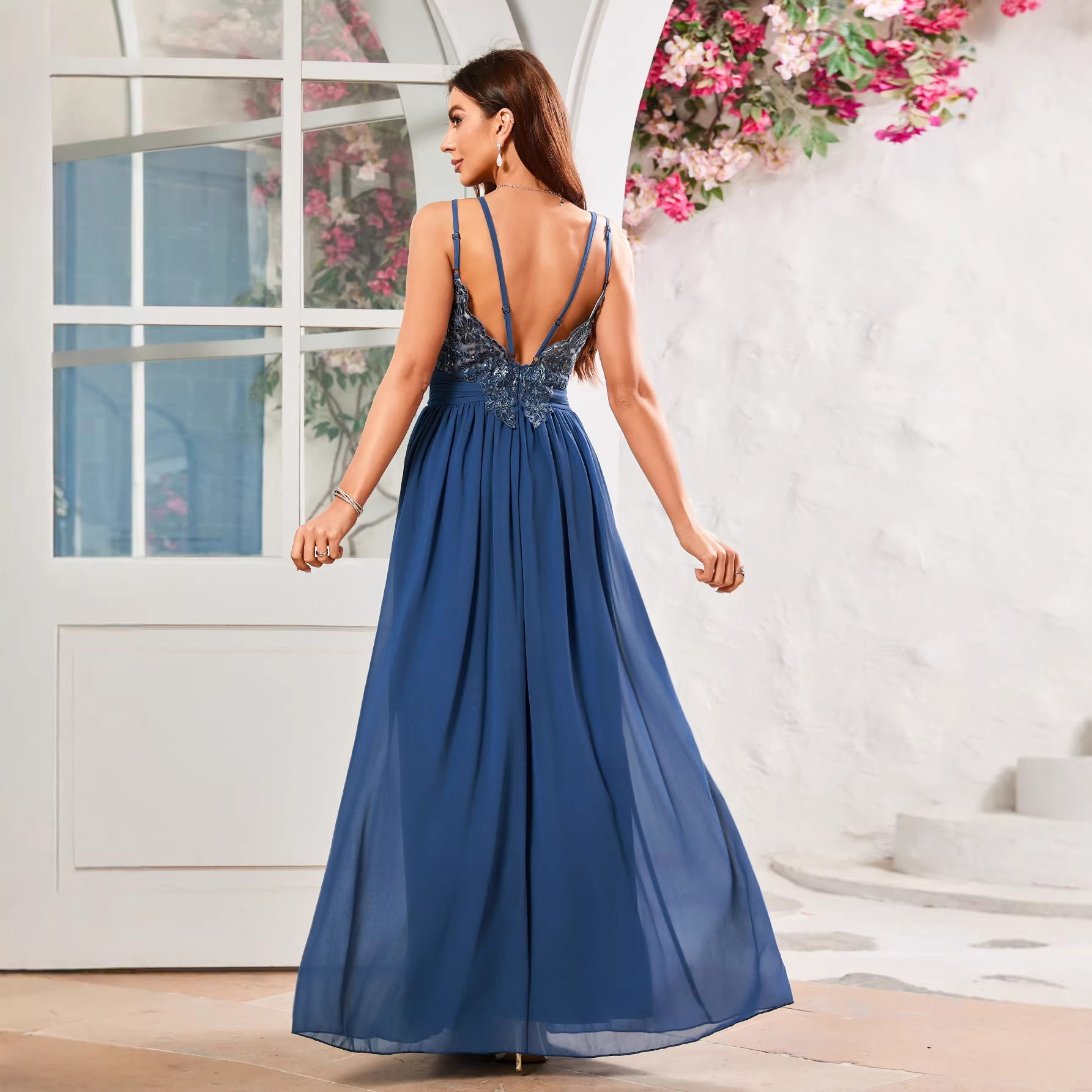 2026 nuevo comercio exterior transfronterizo ropa de noche temperamento de color sólido vestido de fiesta plegado vestido largo