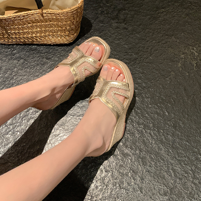 Sandal cao gót nữ hở mũi đế xuồng 9 cm, phong cách boho đan rơm — màu vàng, màu trắng ngà