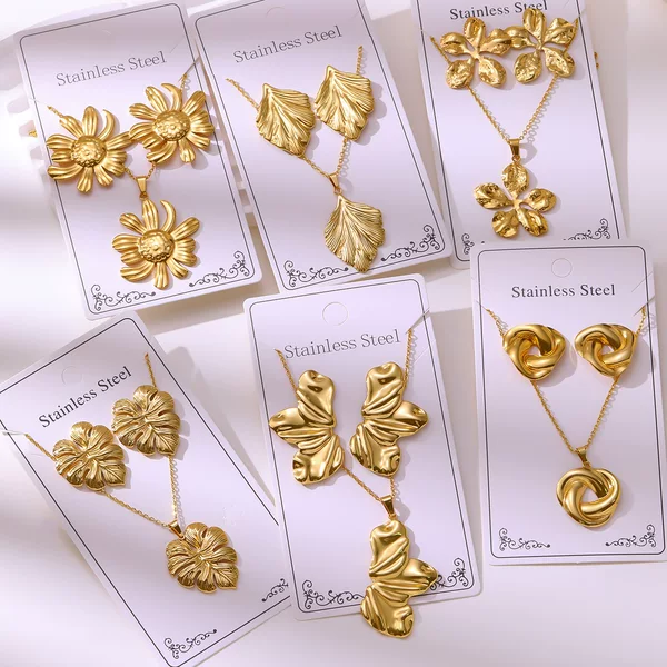 New Oil Pressure Set Retro Gongyan Earrings Necklace Non-Fading Stainless Steel Gold-Plated Jewelry Wholesale Factory Direct Sales