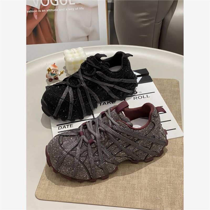 Fashionable universal comfortable lightweight sneakers with…