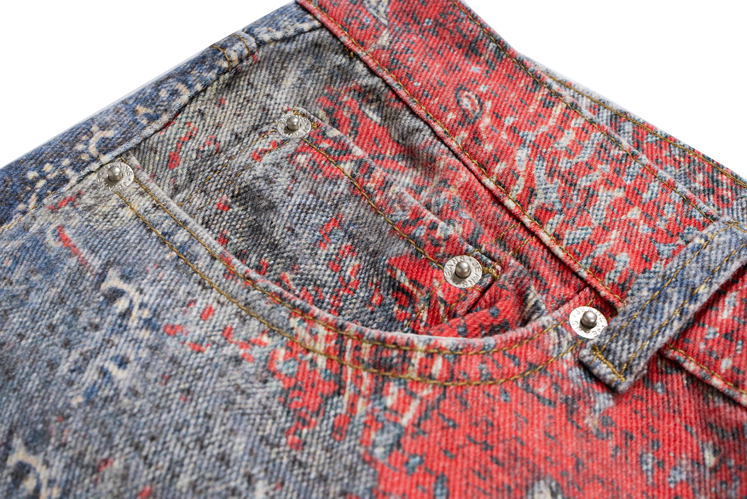 Jeans uomo gamba larga lavaggio effetto 3d vestibilità loose_voghion.com