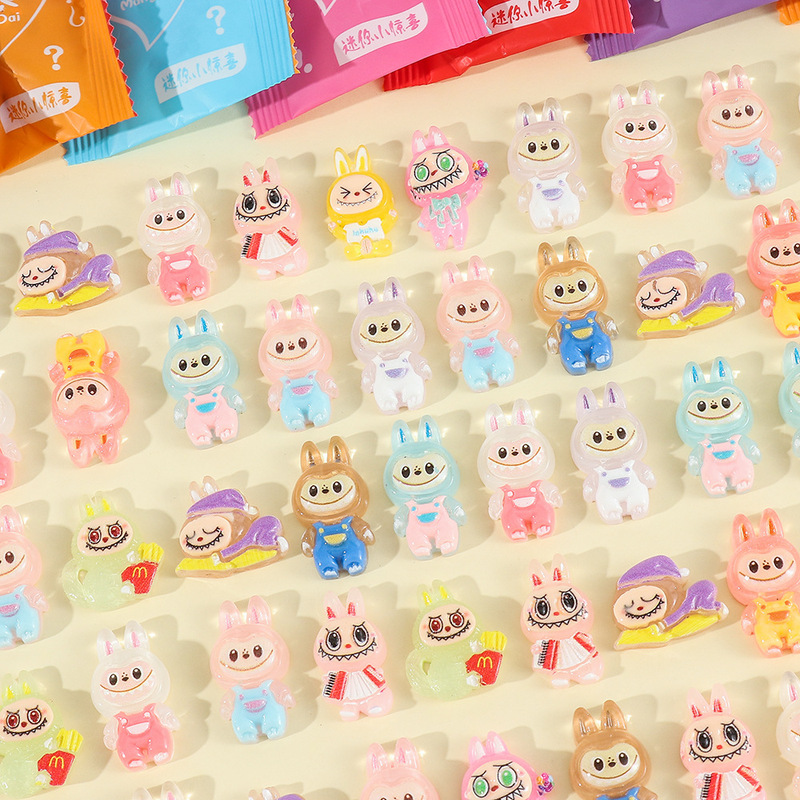 Flat Luminous Resin Labubu Cartoon Cute DIY Mobile Phone Case Hair Accessories Hole Shoe Patch Ornaments Blind Bag Batch Flat Luminous Resin Labubu Cartoon Cute DIY Mobile Phone Case Hair Accessories Hole Shoe Patch Ornaments Blind Bag Batch
