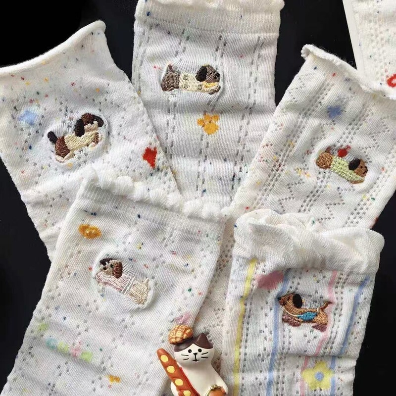 春夏の新作薄型中空パイルソックスメッシュプリント通気性イントレンディな子犬かわいいミッドチューブ多用途ストッキング|undefined