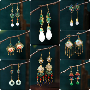 艾尔缘 Guo Chao accessories female ancient style, color, gold -plated imitation jade niche design sensor retro earrings birthday gift