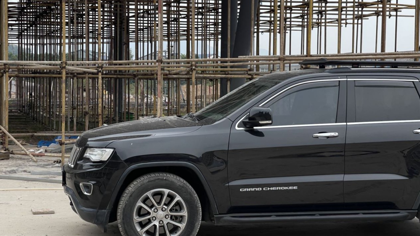 Grand Cherokee roof platform special car roof flat luggage frame expansion platform travel rack