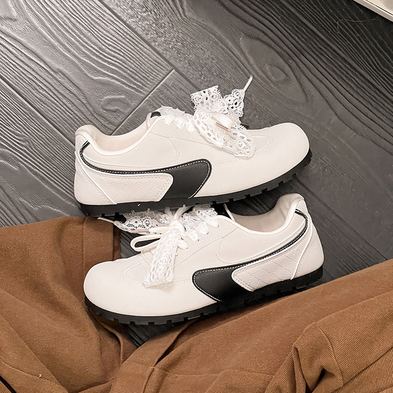 Zapatillas de deporte rosa para mujer 2025 nuevas carreras de primavera y otoño casual todo-fósforo encaje nicho zapatos de entrenamiento de ballet de suela fina de fondo plano