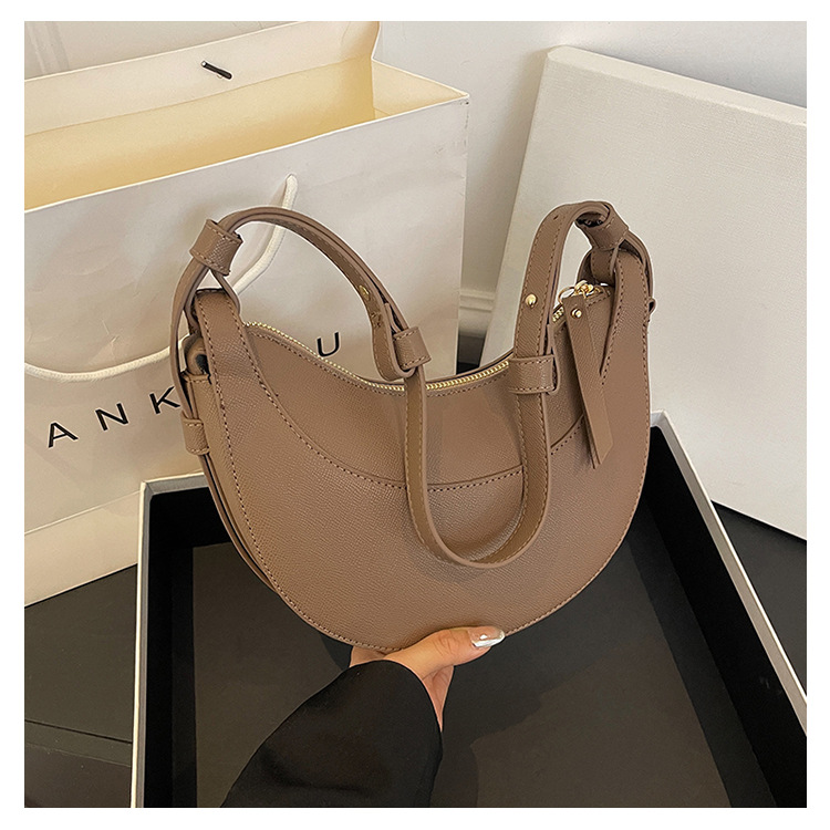 Bolsos transfronterizos mujeres 2024 nuevos bolsos de media luna, nicho, medio círculo, bolsos de silla de montar mujeres al por mayor de gran capacidad