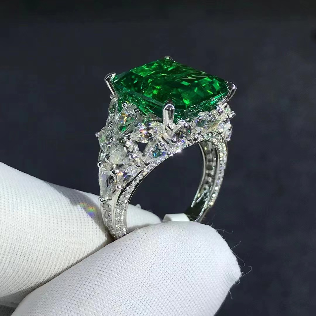 Luz de lujo cultivada esmeralda 9K anillo rectangular sintético incrustado 7.16 quilates esmeralda joyas joyas