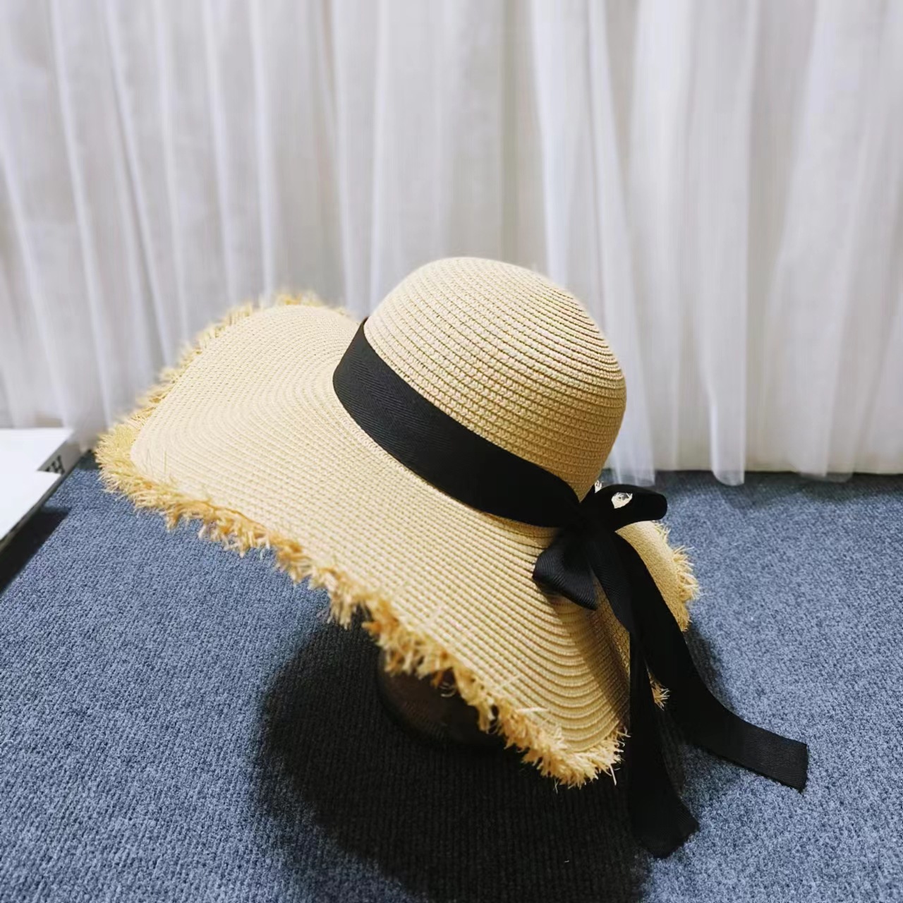 Women's Elegant Simple Style Solid Color Bow Knot Wide Eaves Straw Hat display picture 3