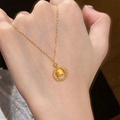Xiaohongshu 同じスタイルのシャイニングシェイキングスズランの花のネックレス新しい絶妙な高級フラワーペンダントドロップシッピング