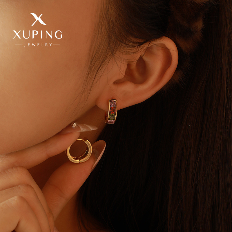 Joyas Xuping Pendientes cuadrados con incrustaciones de circonio Pendientes Pendientes de moda temperamento chapado en oro de 24K Pendientes de celebridades de Internet mujeres
