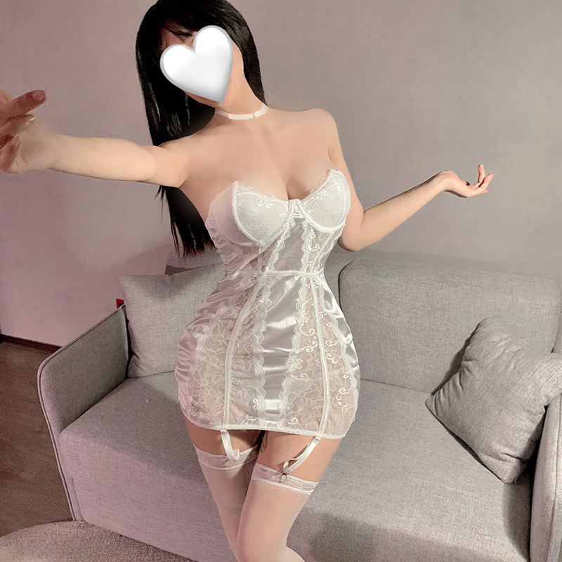 흰색 + 어울리는 스타킹