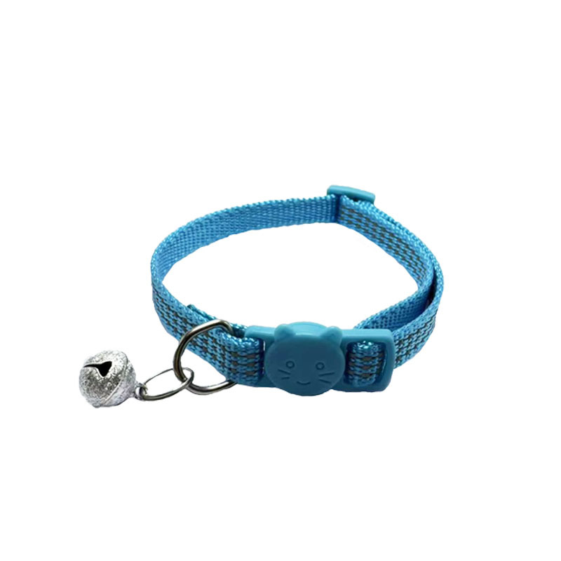 Pei Pei nuevo producto de seda reflectante botón de gato de color collar de gato reflectante ajustable botón de seguridad correa campana esmerilada