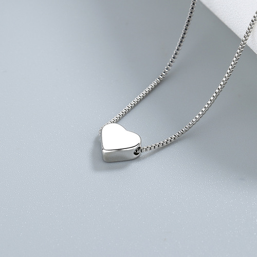 Korean version of Dongdaemun women's heart-shaped necklace, Japanese and Korean love clavicle chain, simple peach heart, new spring and summer fashion accessories