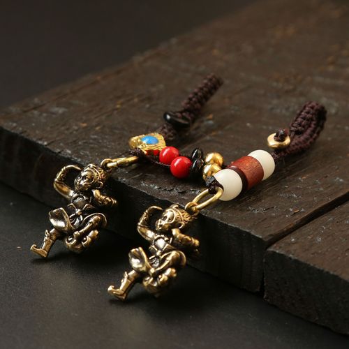 Brass Sun Wukong key chain pendant Monkey King Monkey King car key men's and women's bag pendant