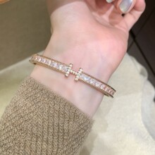 ����� С�t�������â���ʯ���CŮ�͹��й��L�߼���һ�����l