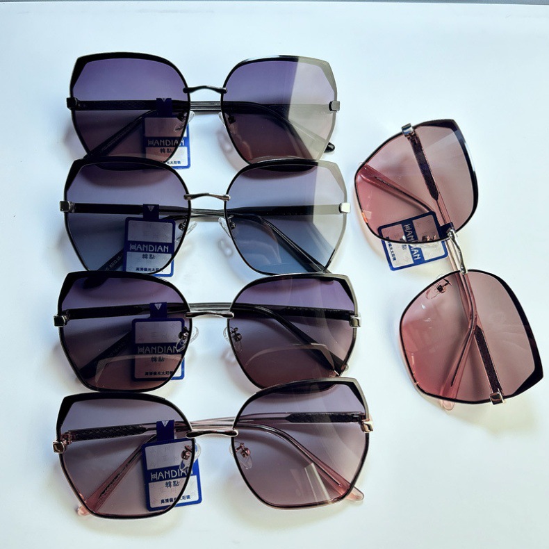 2026er Modell Metall-Nylon-Polarisierte Sonnenbrillen für Damen mit hochwertiger UV-Schutz und schmalem Gesichtseffekt, trendige Nylon-Sonnenbrillen