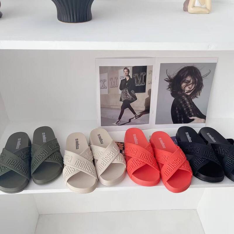 Brazilian Melissa Women's Shoes 2026 New Summer Slippers Women's Thick-Soled Flip-Flops Cross Casual Sandals Beach Shoes